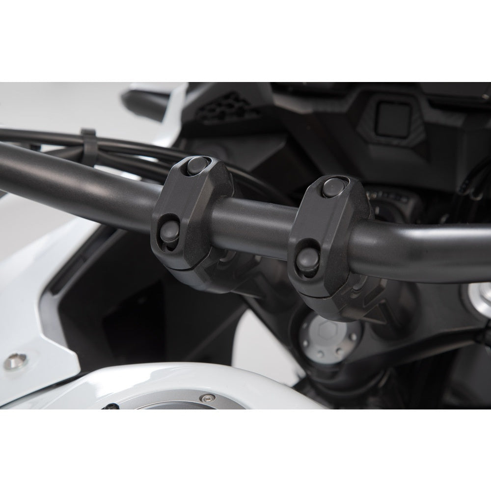 Bar riser for diam 28 mm handlebar. H=20 mm. Black. (LEH.00.039.24100.20/B)