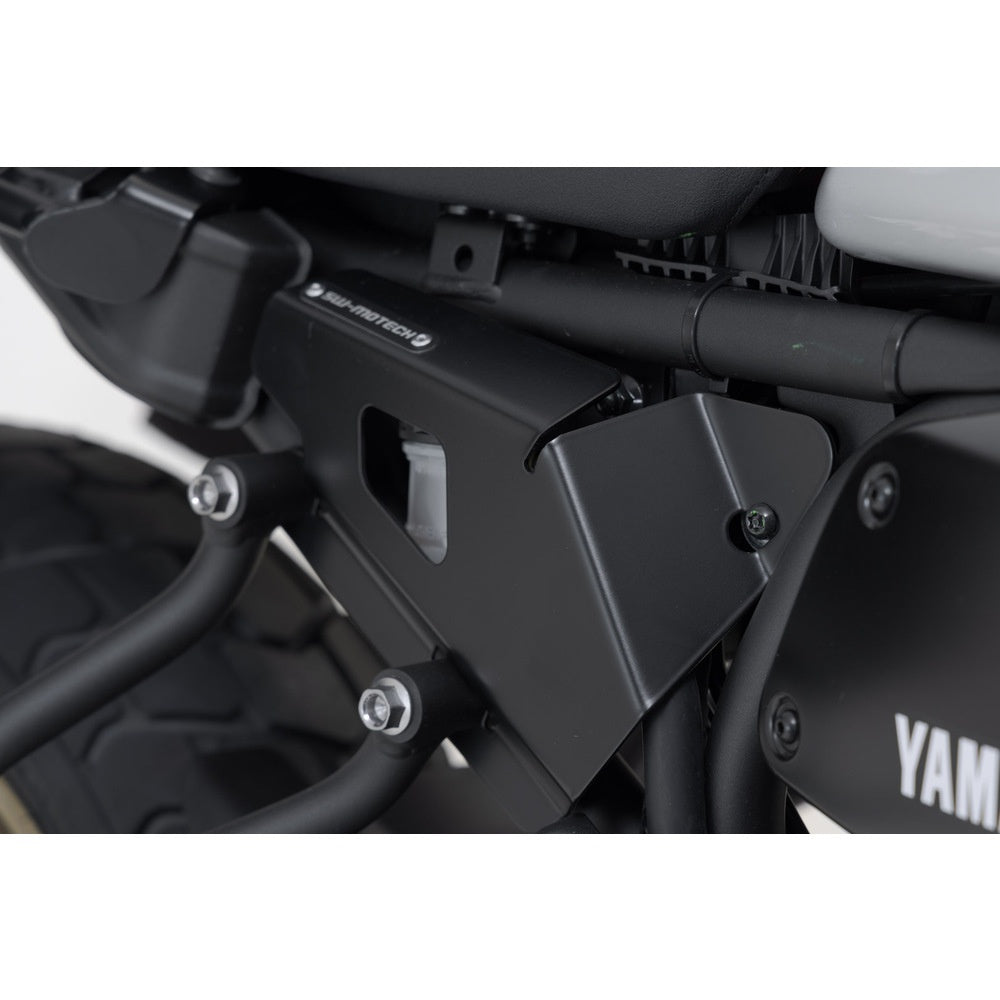 Brake fluid reservoir guard set. Black. Yamaha XSR700 (15-) / XT (19-) L+R. (SCT.06.642.10000/B)