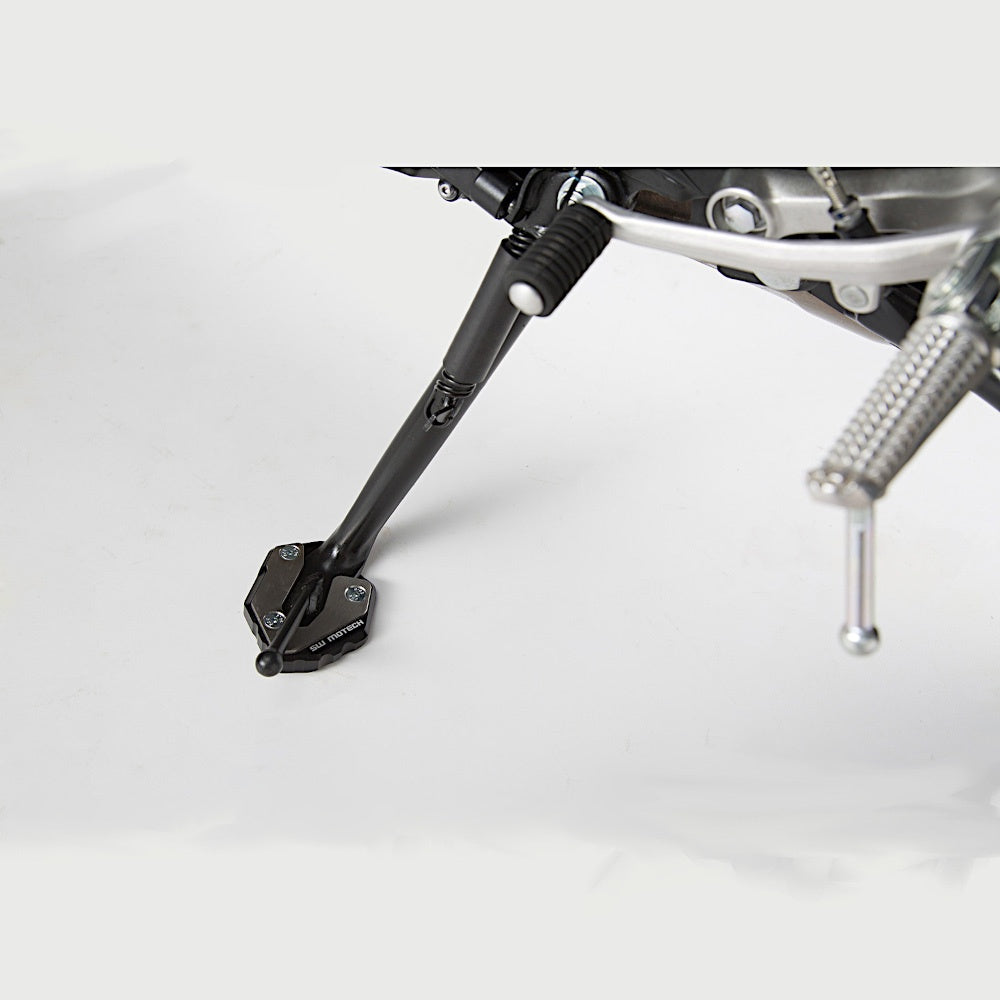 Extension for side stand foot. Black/Silver. Yamaha MT-09 Tracer, XSR900/Abarth. (STS.06.525.10000)