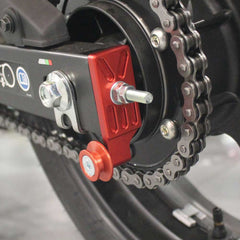 CHAIN ADJUSTER WITH PICK UP SPOOLS CBR250R, CBR300R & CB300F 11-19 - RED - CAB514RED