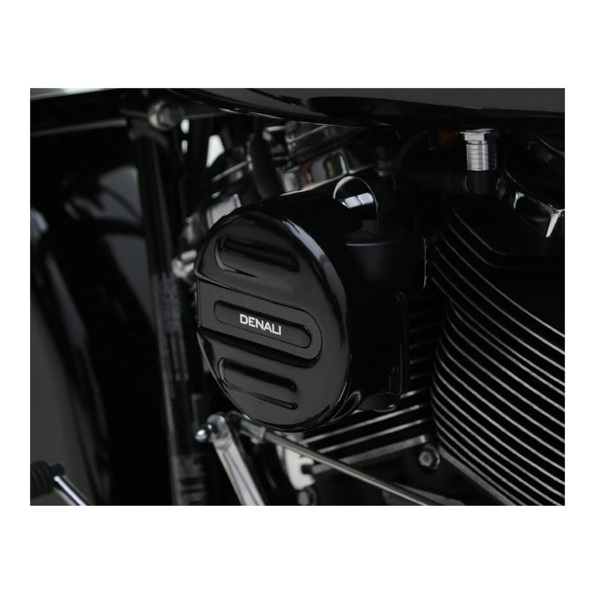 Denali SoundBomb V-Twin Dual-Tone Air Horn with Cover - Black
