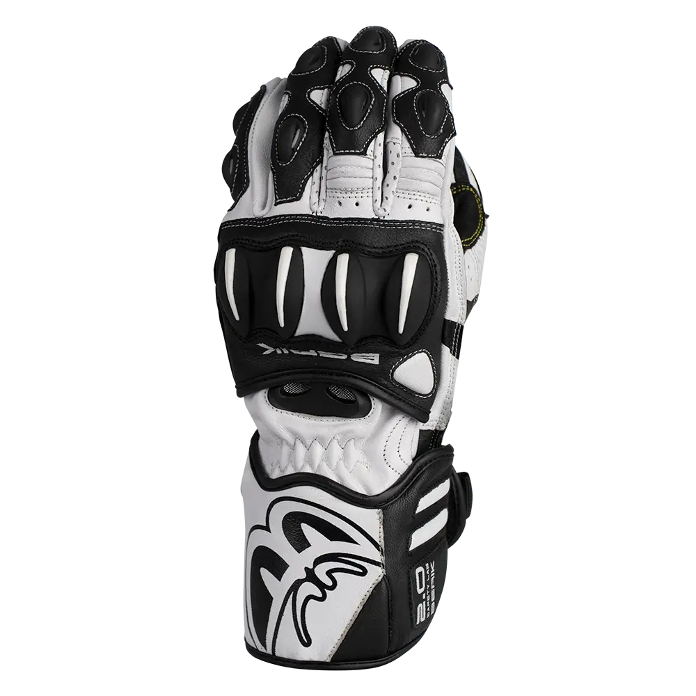 Trax (Black / White)
