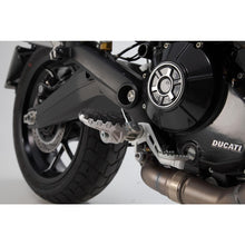 EVO footrest kit. Ducati models / Benelli TRK 502 X (18-). (FRS.22.112.10002)