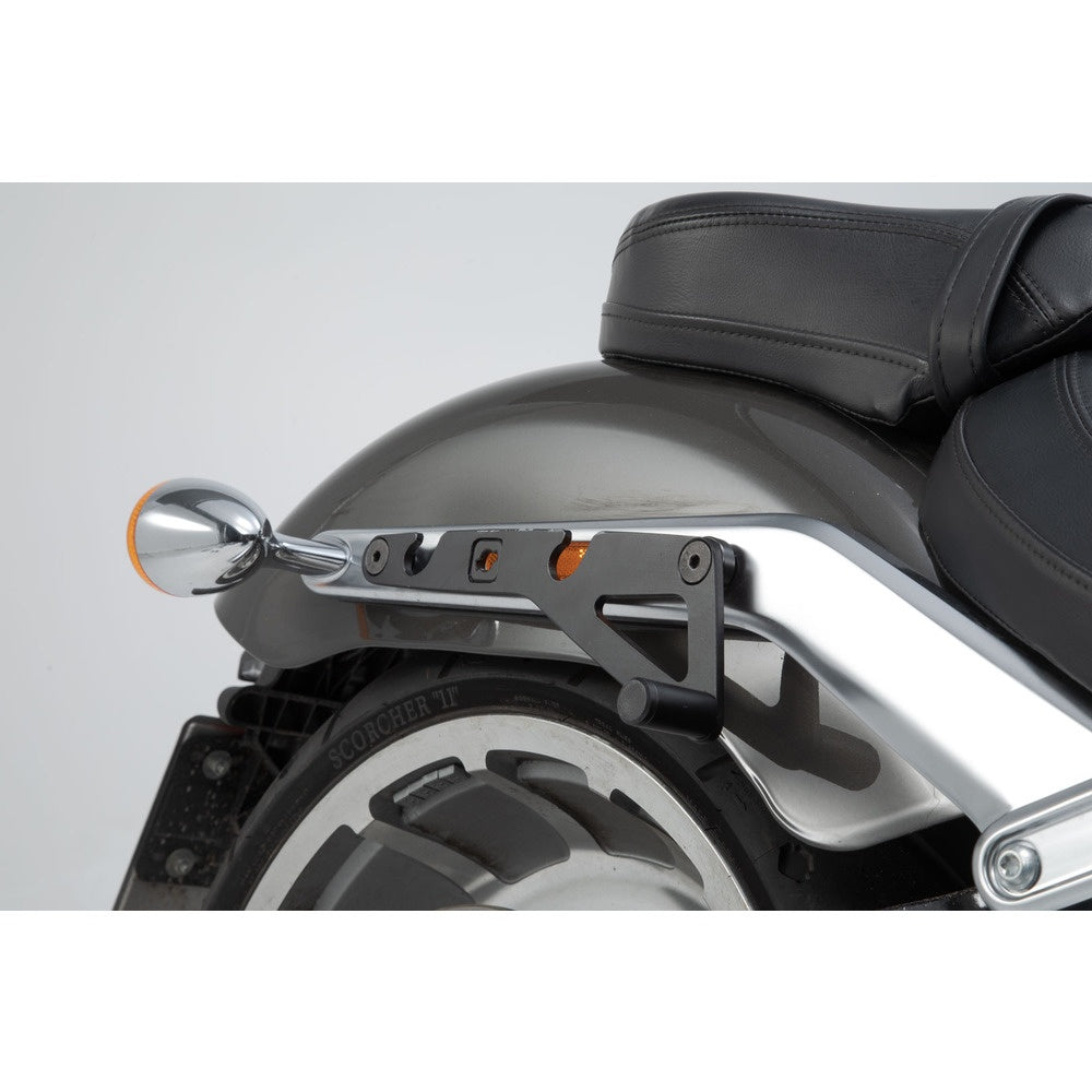 SLH side carrier LH1 right, H.-D. Fat Boy/ S, Breakout/ S (17-). For LH1. (HTA.18.682.10600)
