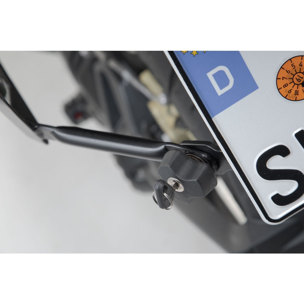Anti-theft protection for PRO carrier. QUICK-LOCK function. 2 matching locks, 2 keys. (QLS.00.095.10001/B)