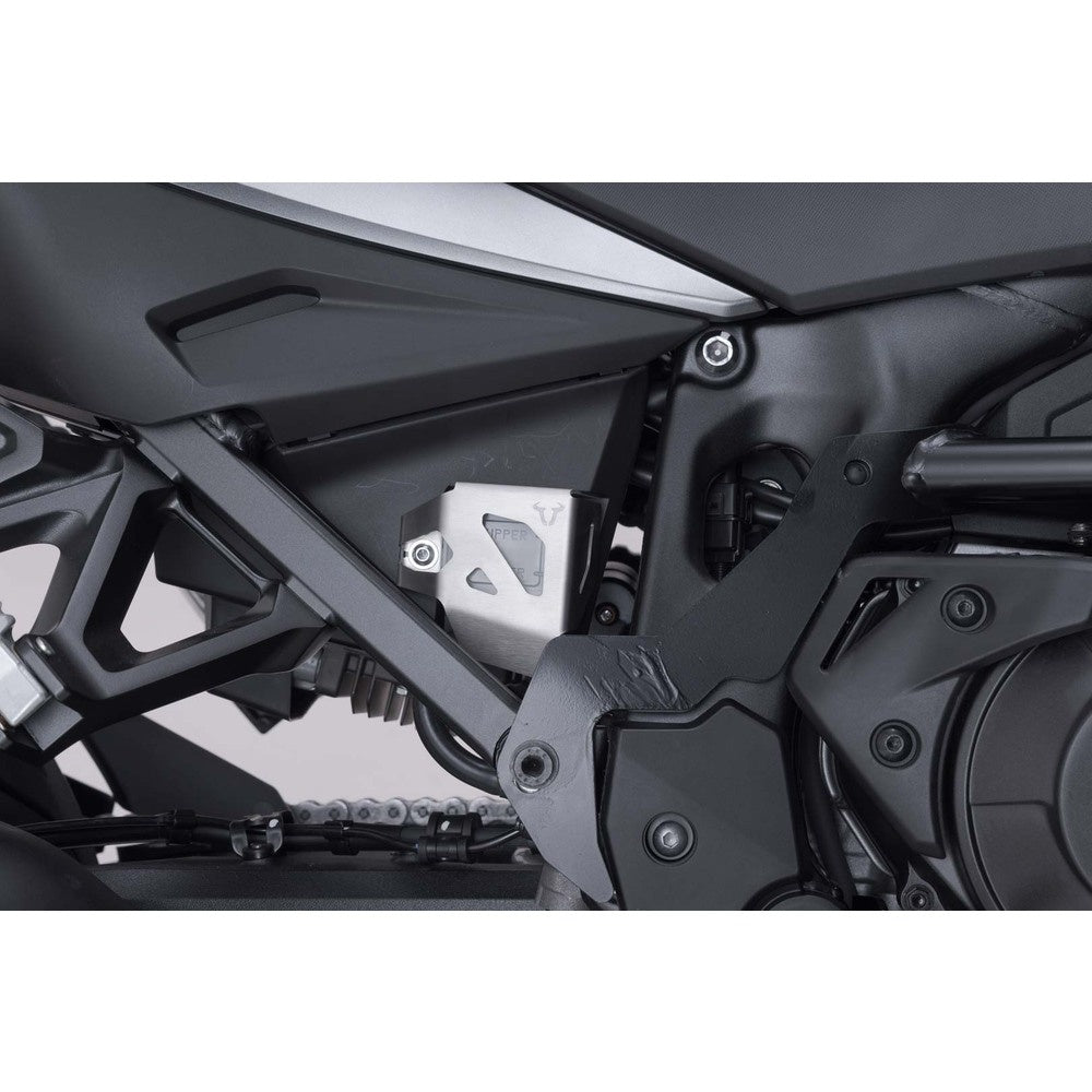 Brake fluid reservoir guard. Silver. Suzuki DL1000, Honda CRF1000L/1100L. (SCT.05.174.10000/S)