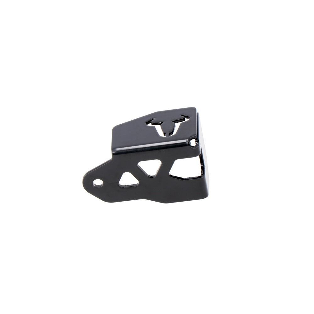 Brake reservoir guard. Black. Suzuki GSX-8S (22-). (SCT.05.846.10000/B)