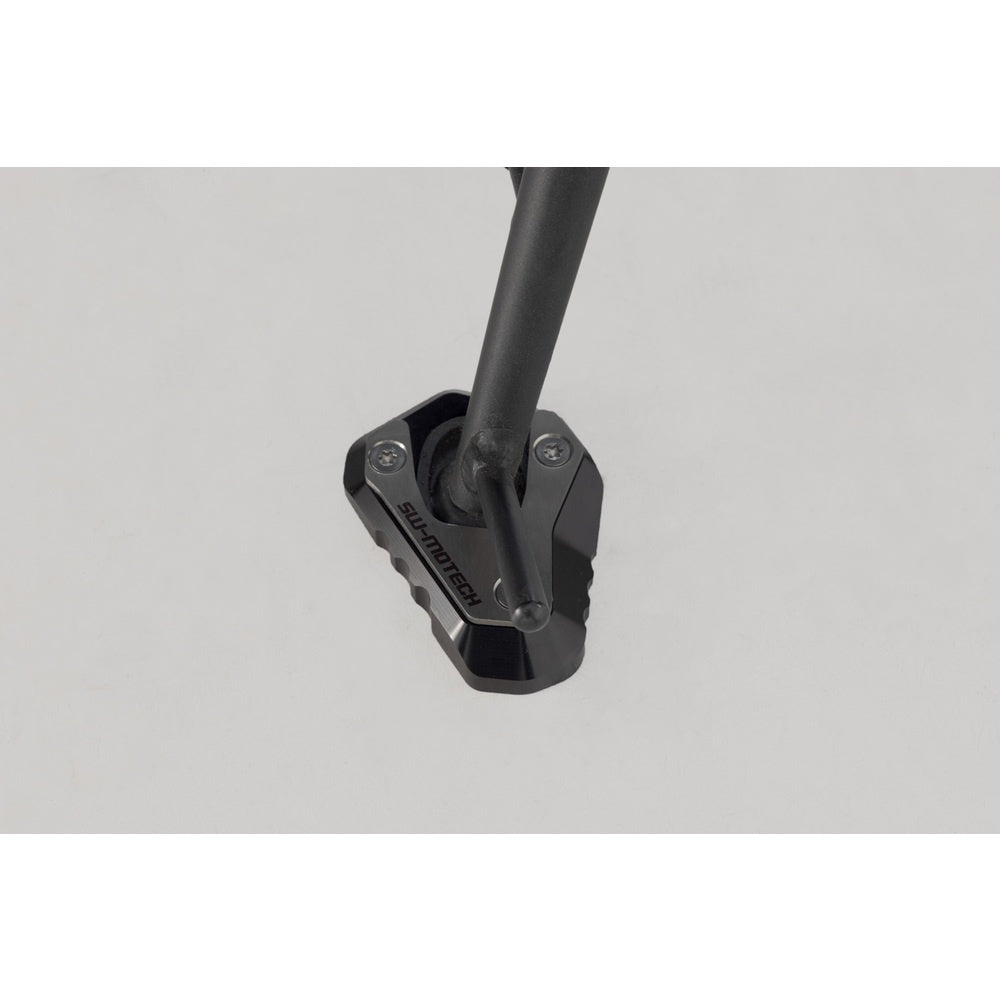 Extension for side stand foot. Black/Silver. Kawasaki Z650/ Z650RS/ Ninja 650. (STS.08.866.10000)
