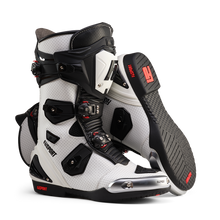 XR1 Perforated Boot White/Black Size EU48/US14/UK13